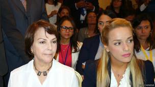 150410010512_mitzi_capriles_lilian_tintori_640x360_bbcchinese.jpg