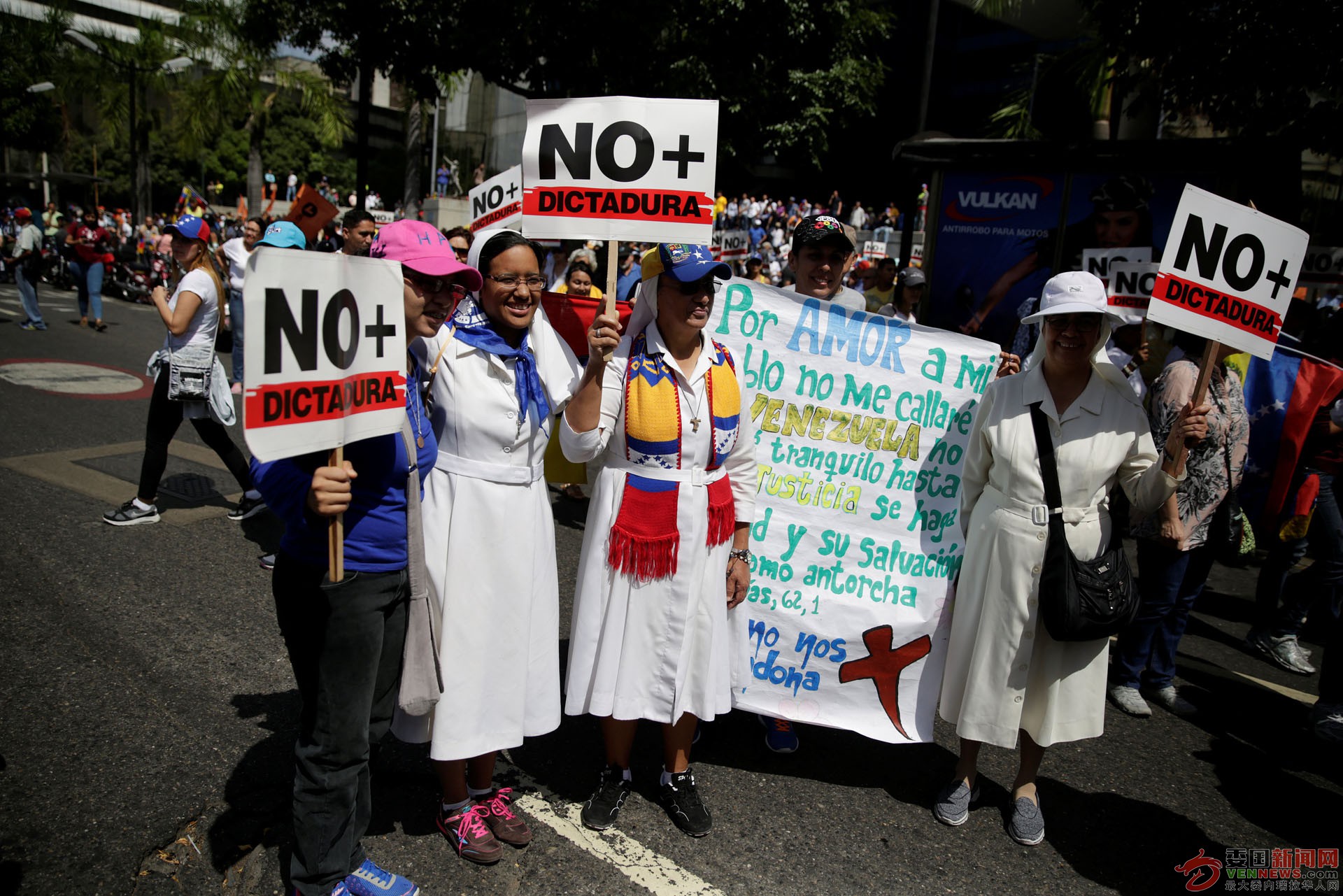 Protesta-Represion-Abril-6-35.jpg